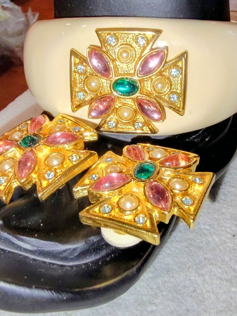 Joan Rivers 1994 Gold-Tone Cream Lucite Hinged Maltese Cross Cuff & Earrings